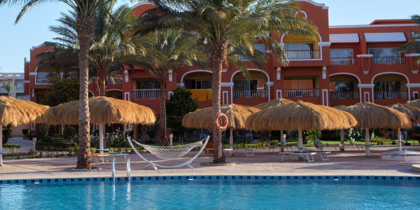 Proyectos Construcción de Piscinas Calañas · Piscinas para Comunidades Vecinos / Propietarios