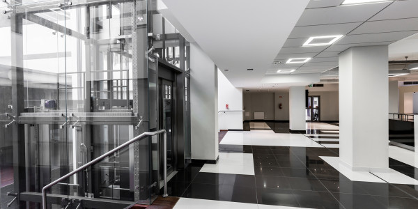Proyectos de Rehabilitaciones Aroche · Instalación de Ascensores